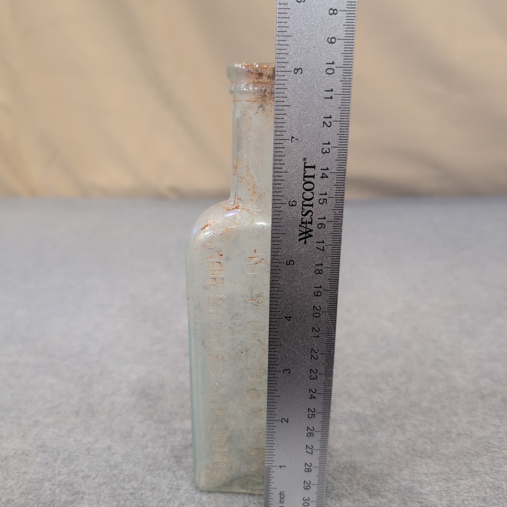 Dr Kings New Discovery For Coughs and Colds Antique Glass Bottle HE Bucklen & Co - Picture 6 of 7